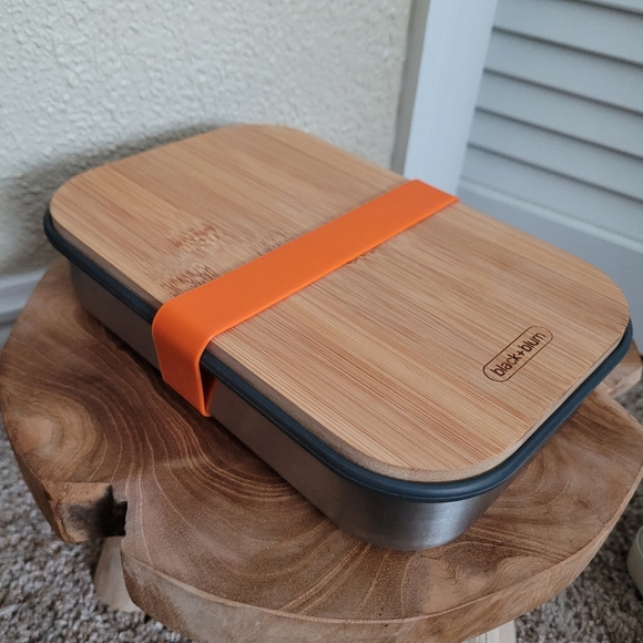 Black & Blum Stainless Steel Sandwich Lunch Box 0.9L 30 Fl Oz Bamboo Lid - Picture 8 of 9